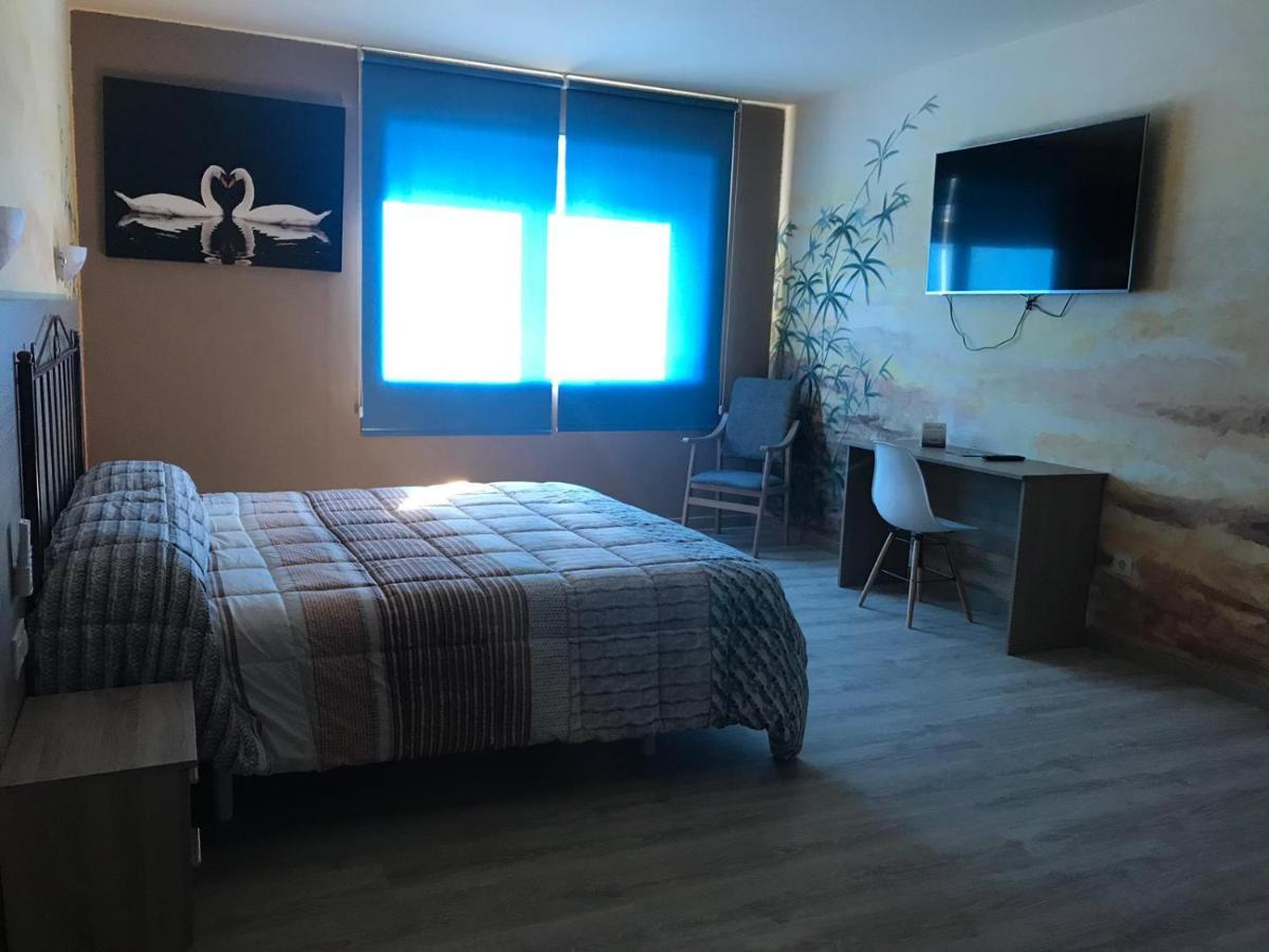 Hotel O Camino О Барко де Валдеорас Екстериор снимка